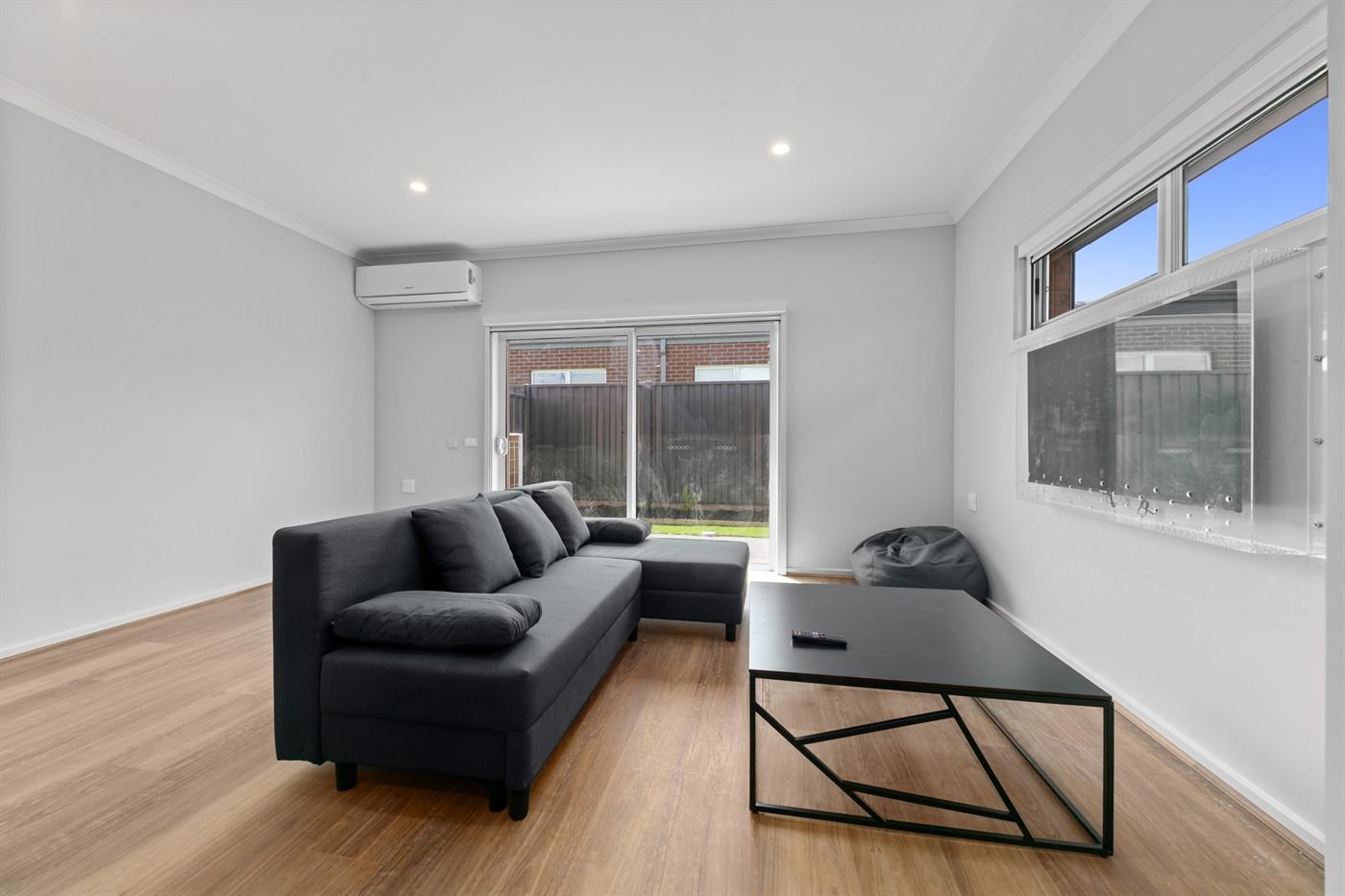 1 Vacca Close, photograph 4.