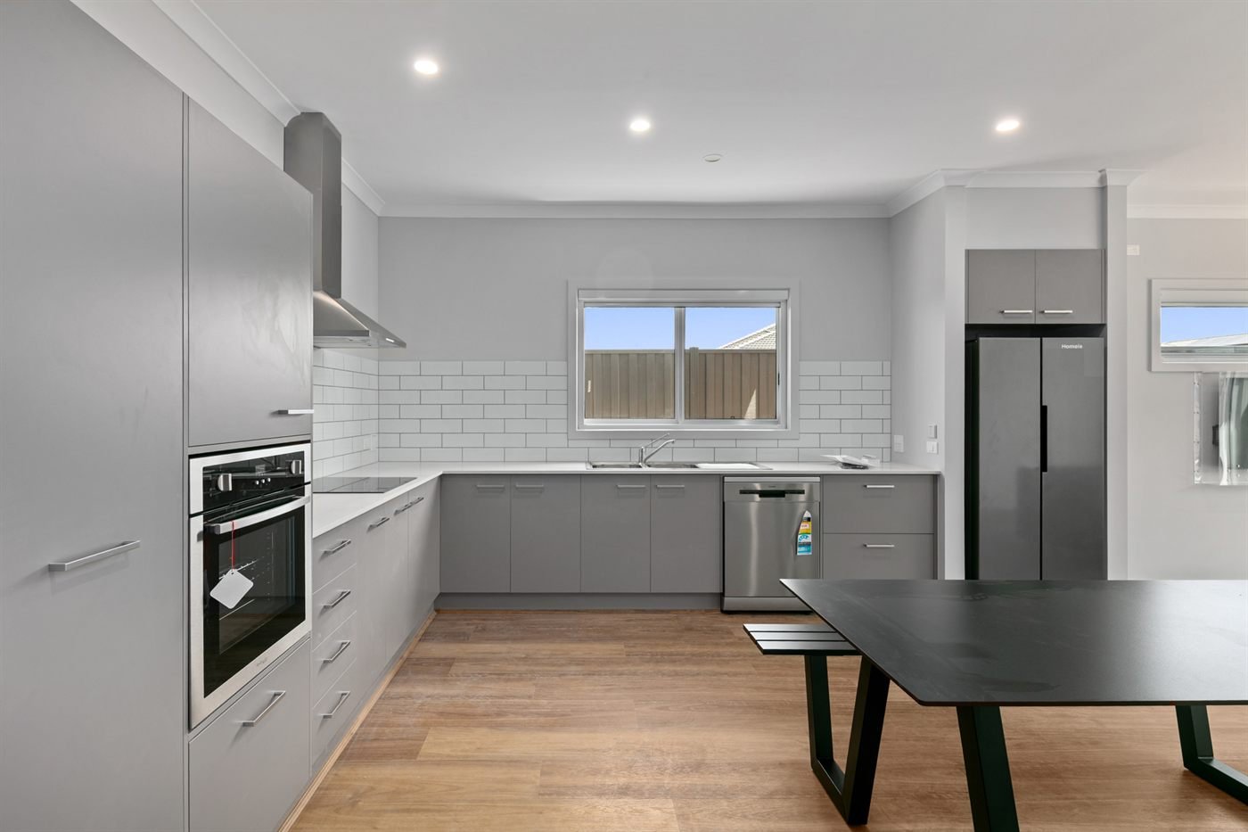 1 Vacca Close, photograph 6.
