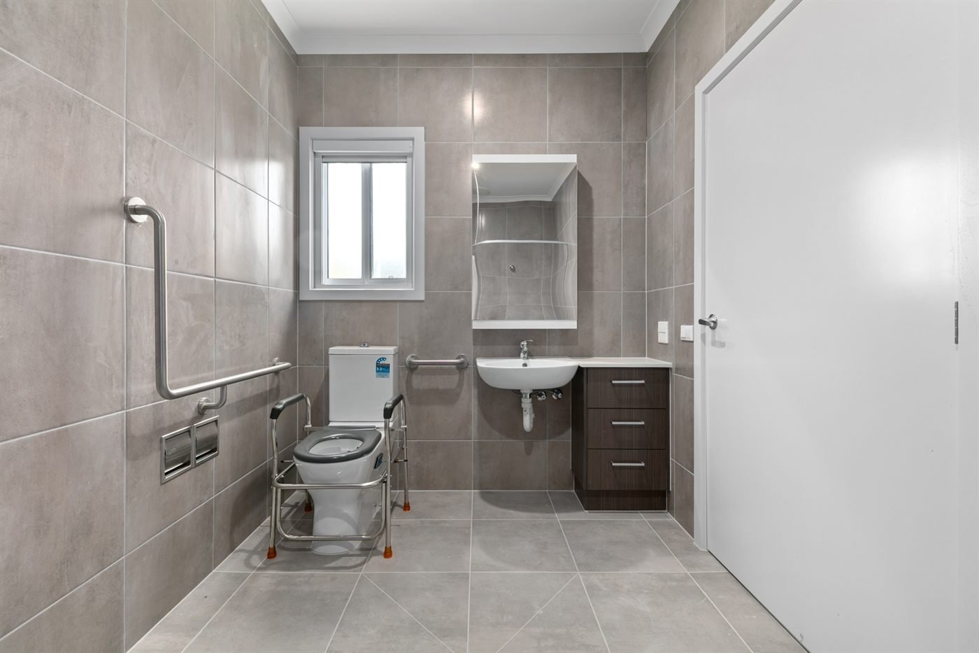 1 Vacca Close, photograph 12.