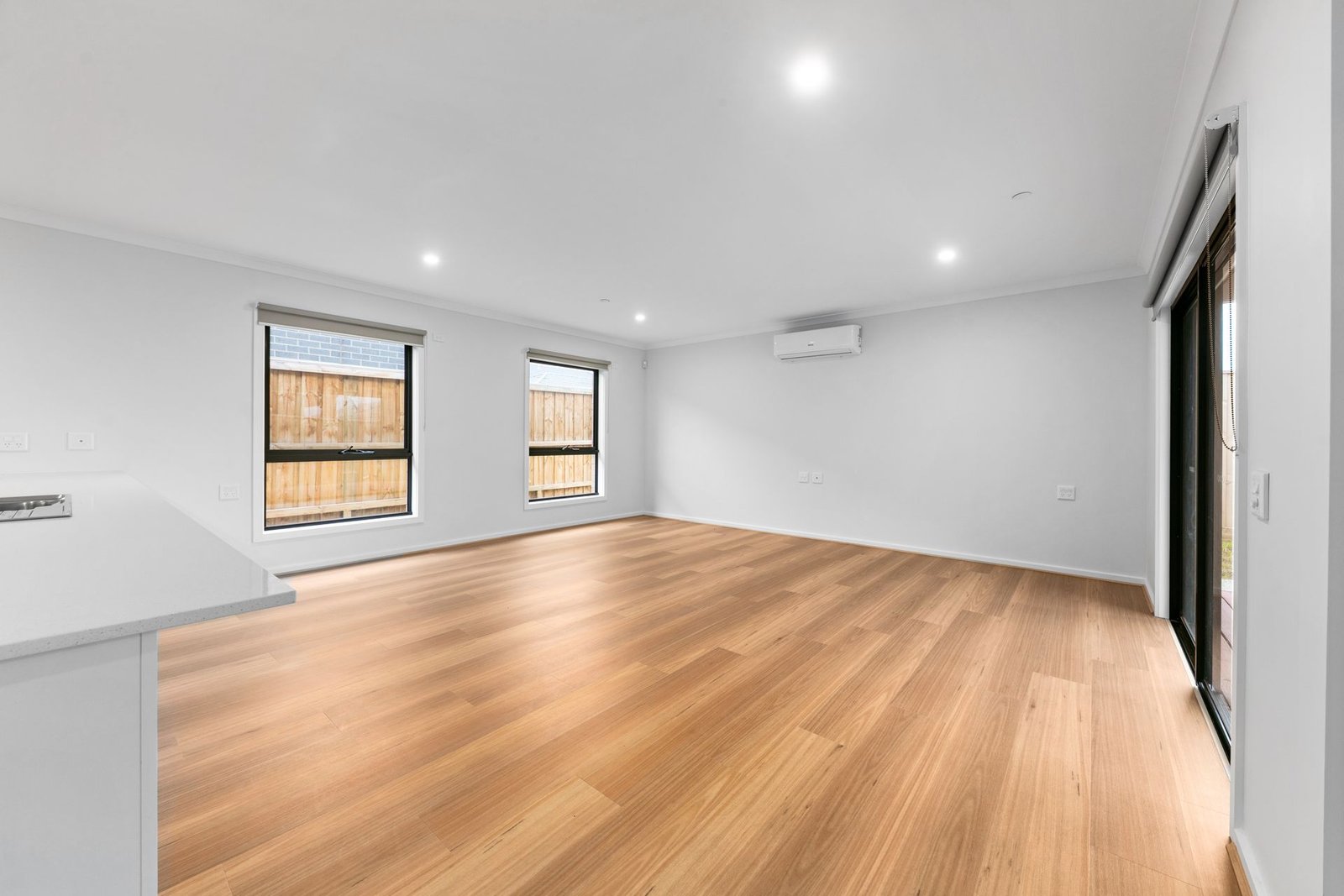 10 Kenning Road, photograph 4.