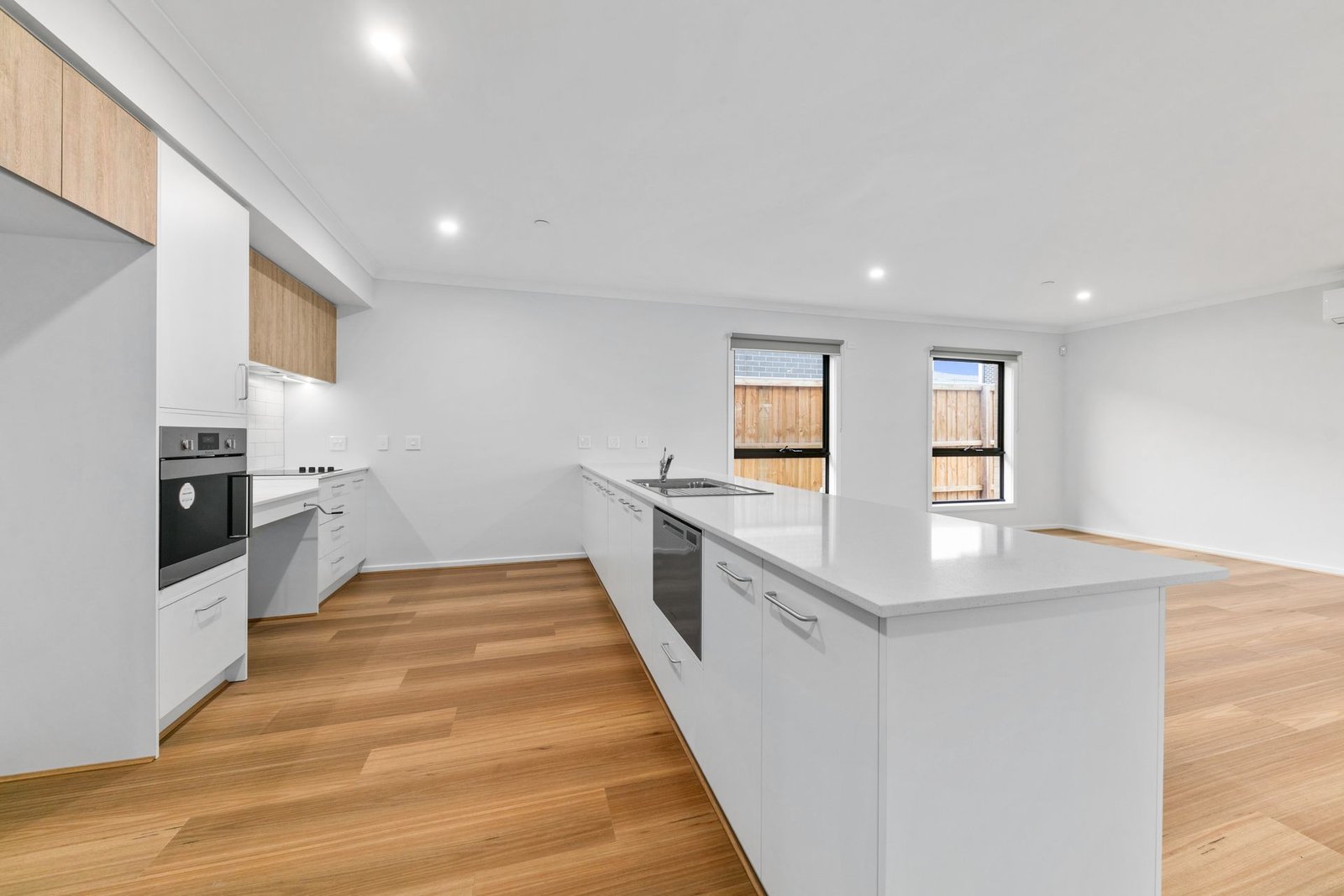 10 Kenning Road, photograph 5.