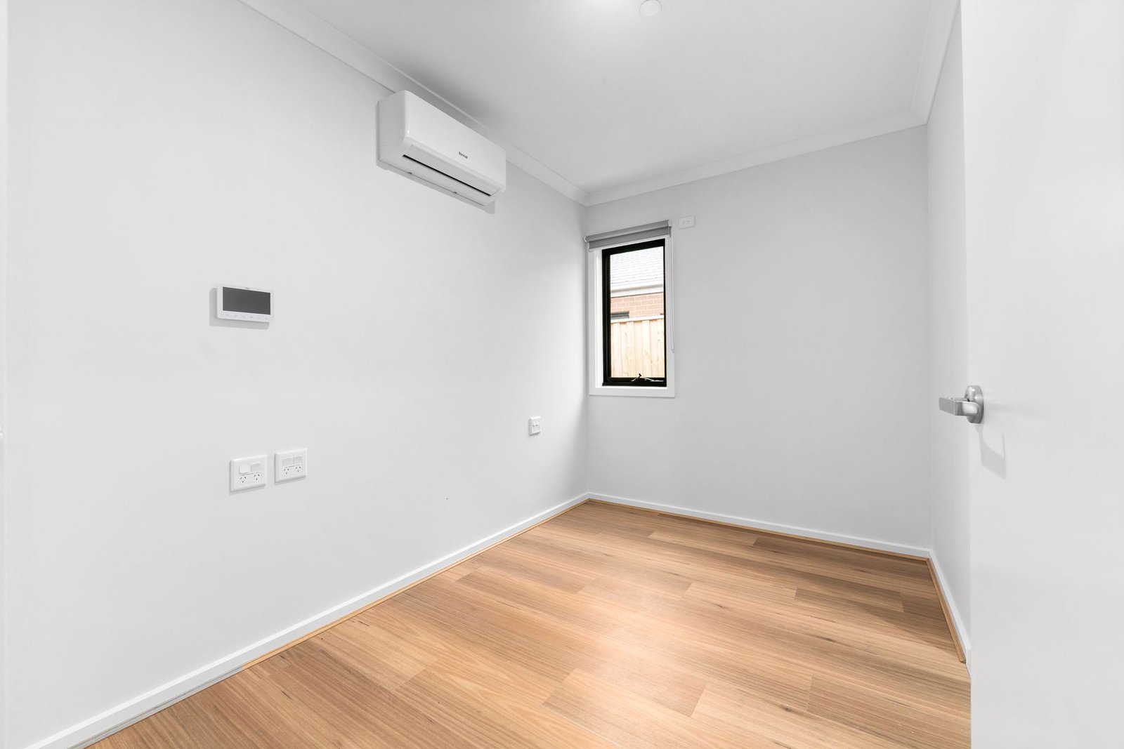 10 Kenning Road, photograph 8.
