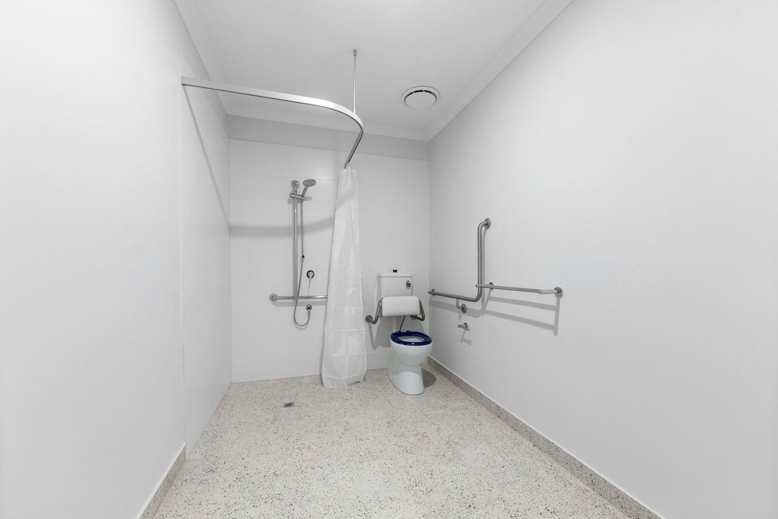 10 Kenning Road, photograph 9.