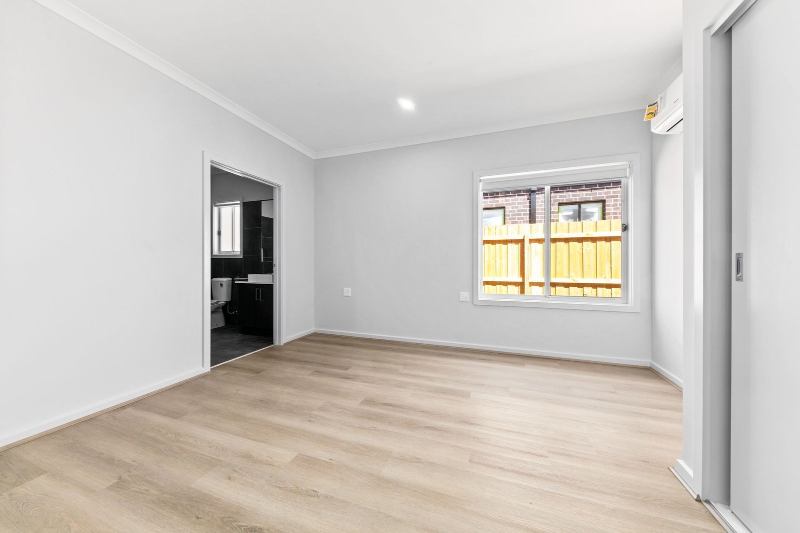 100 Barracouta Drive, photograph 6.