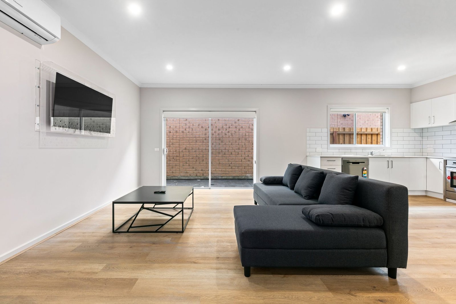104 Barracouta Drive, photograph 1.