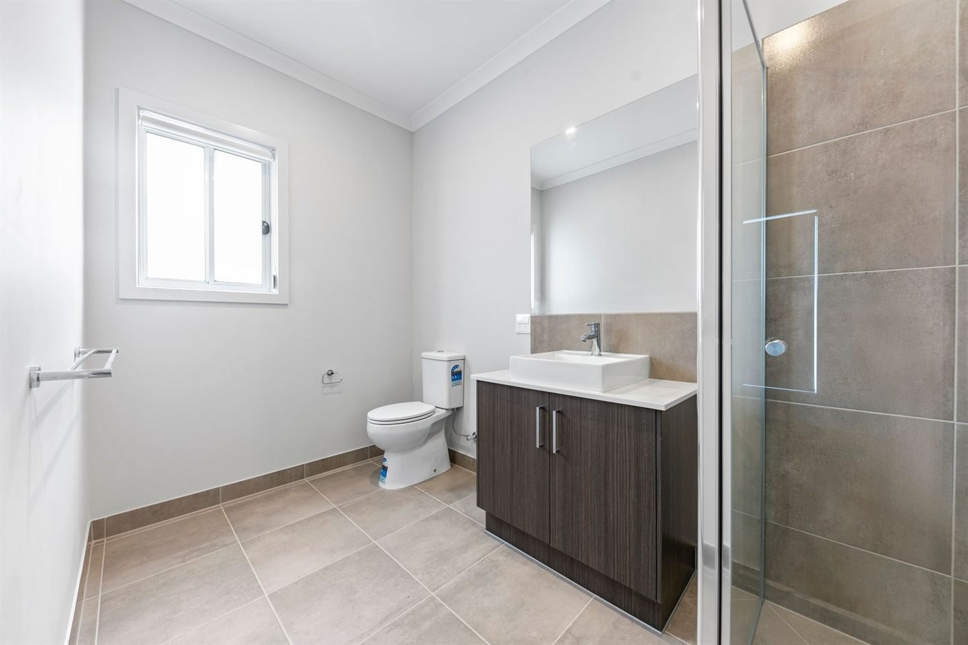 107 Elpis Road, photograph 2.