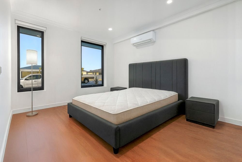 11 Esk Street, photograph 8.
