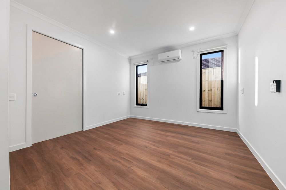 11 Esk Street, photograph 13.