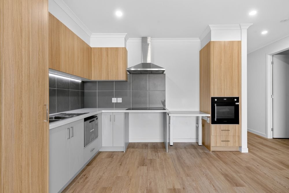 110 Houdini Drive, photograph 4.