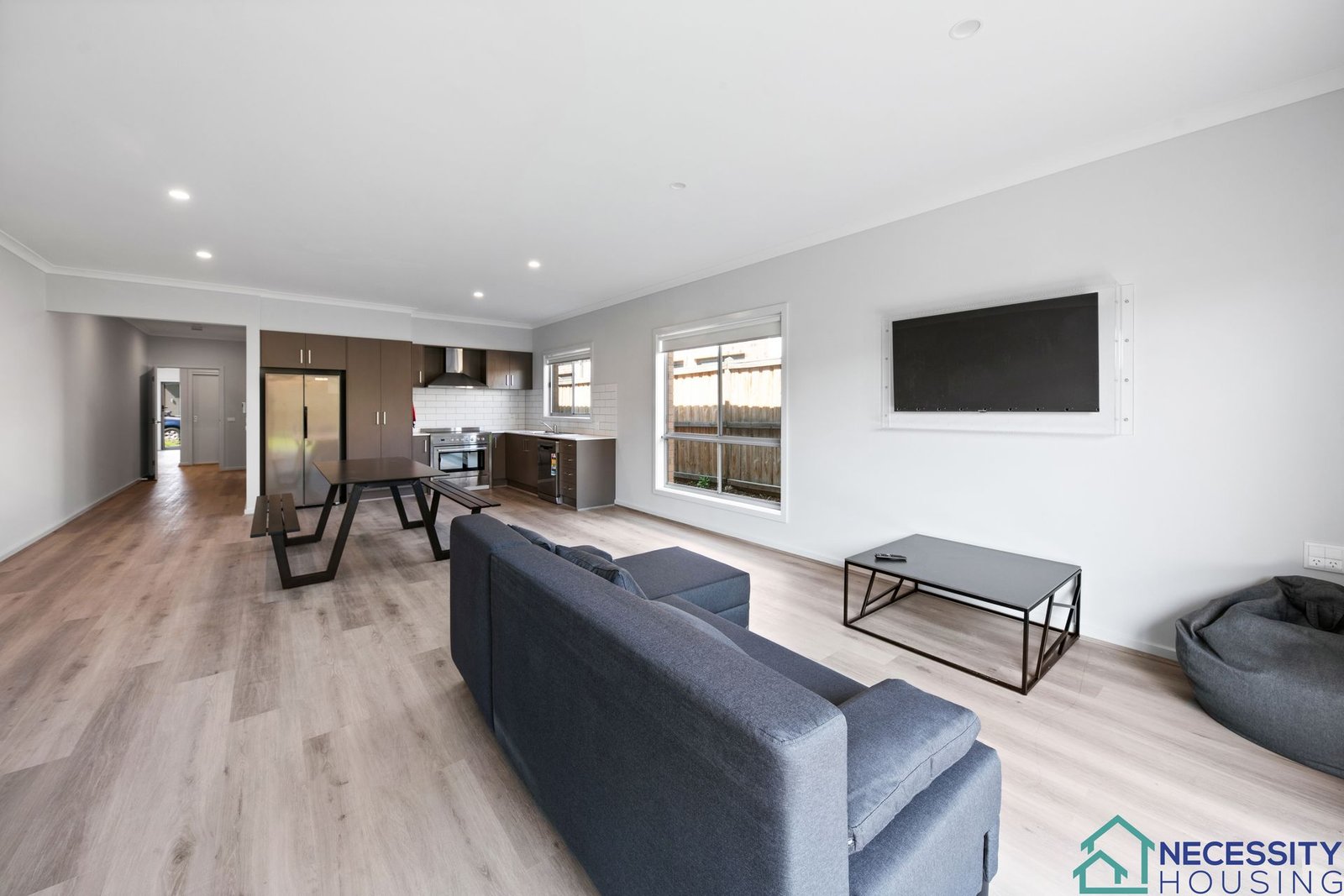 117 Grevillea Drive, photograph 2.