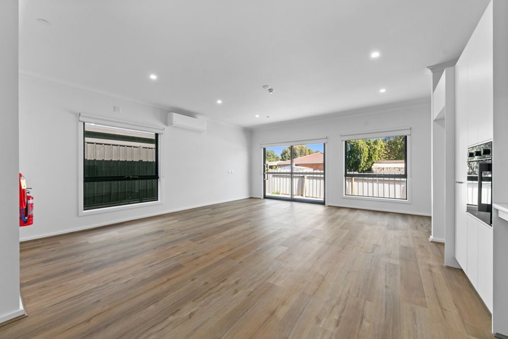 12 Patrick Street, photograph 1.