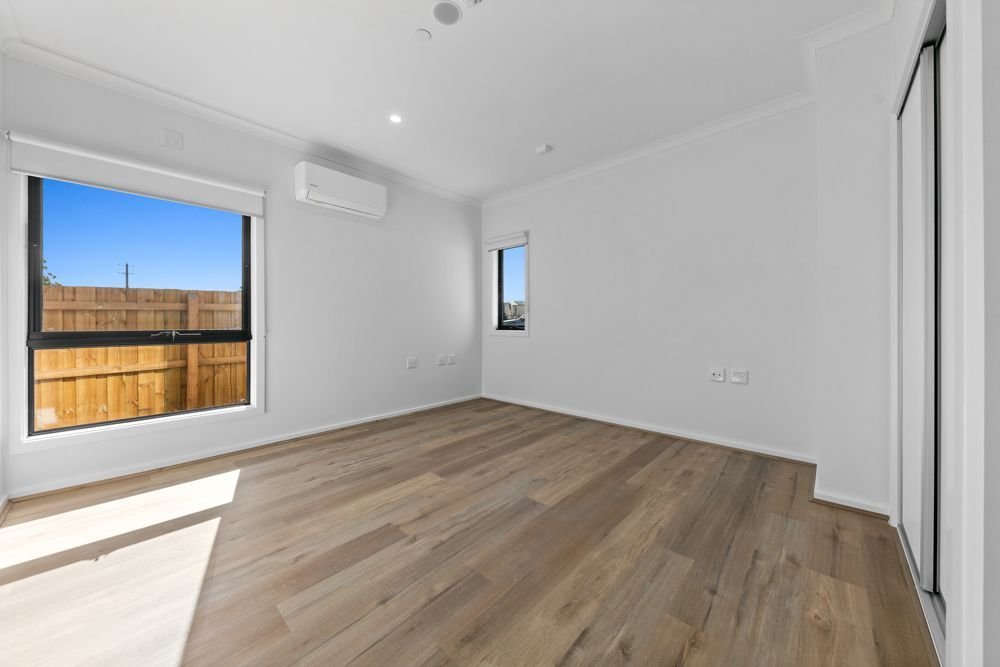 12 Patrick Street, photograph 11.