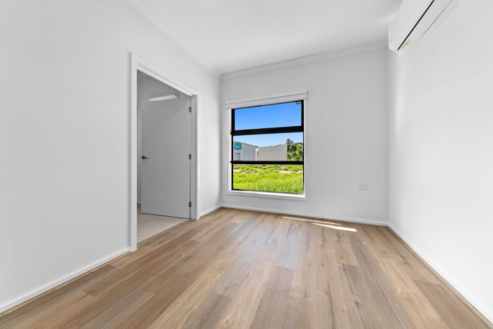 12 Patrick Street, photograph 12.