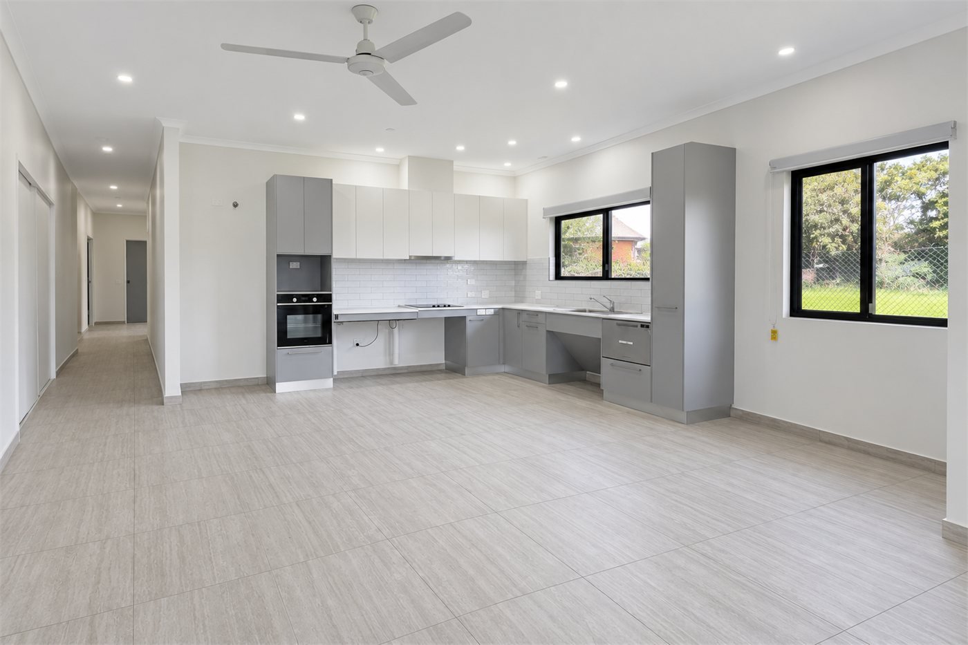 12 Trochus Crescent, photograph 8.