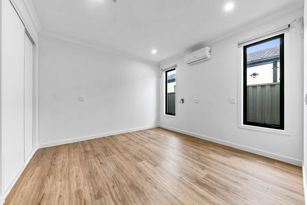12 Youyangs Street, photograph 6.