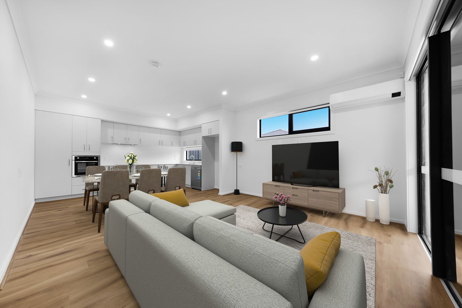 13 Jacobena Road, photograph 2.