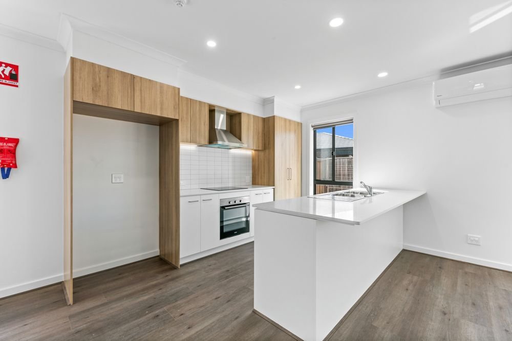14 Hubbard Street, photograph 3.