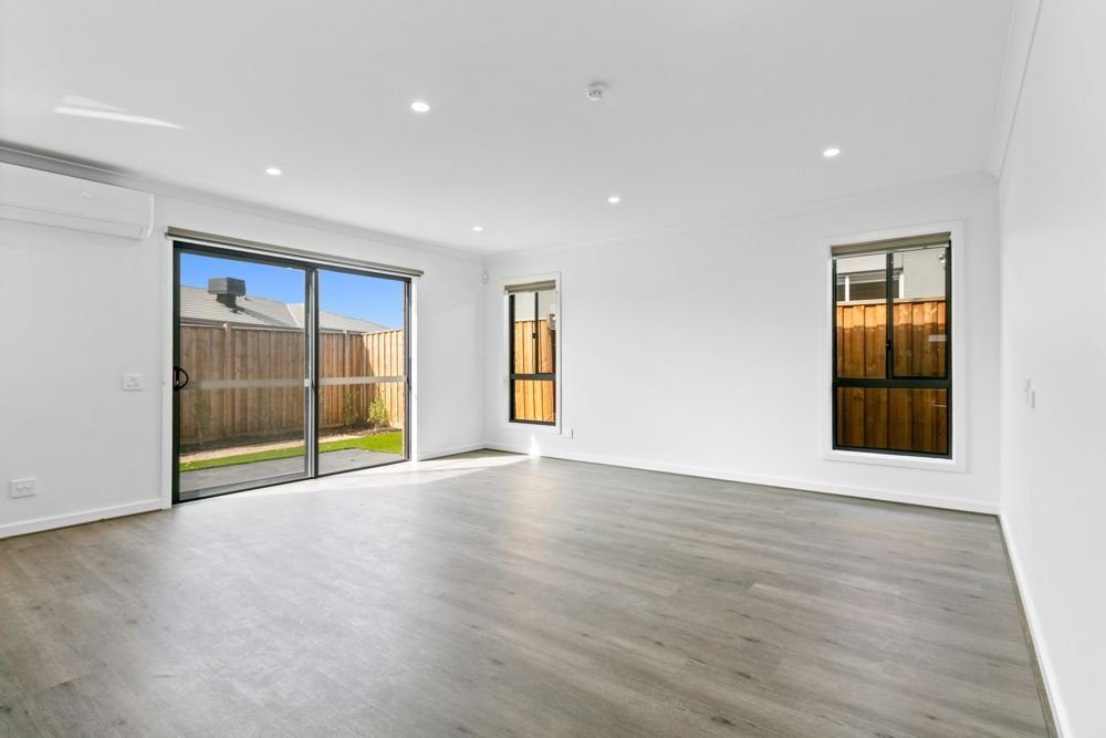 14 Hubbard Street, photograph 7.