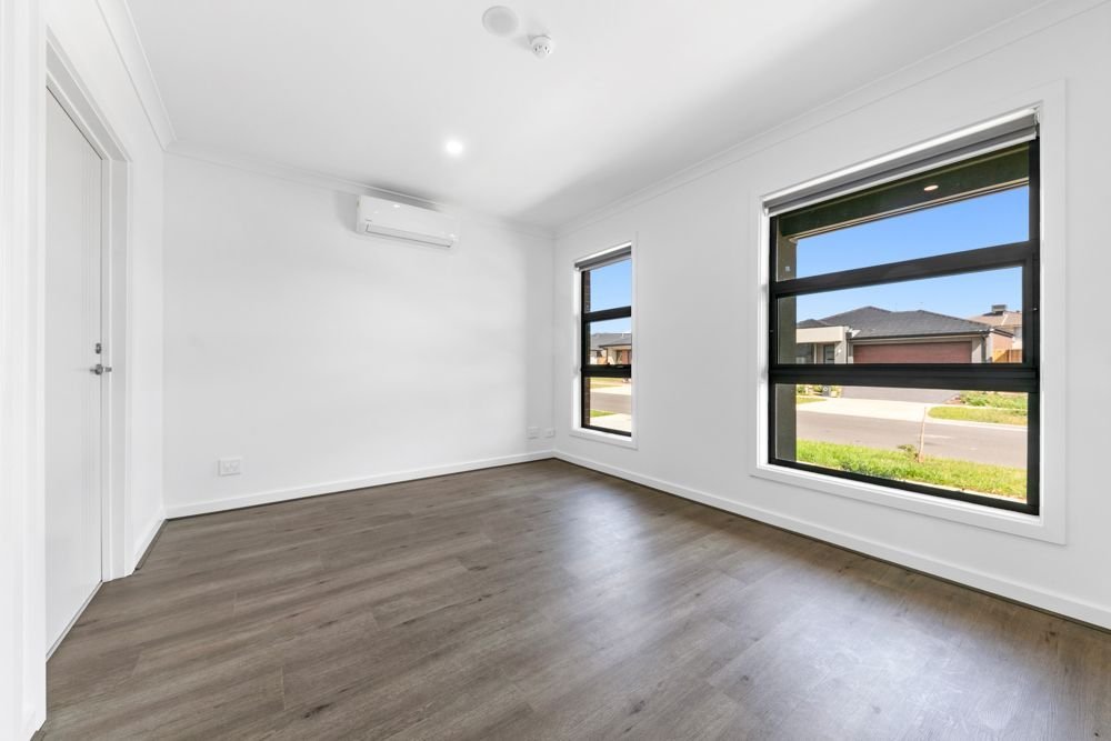 14 Hubbard Street, photograph 13.
