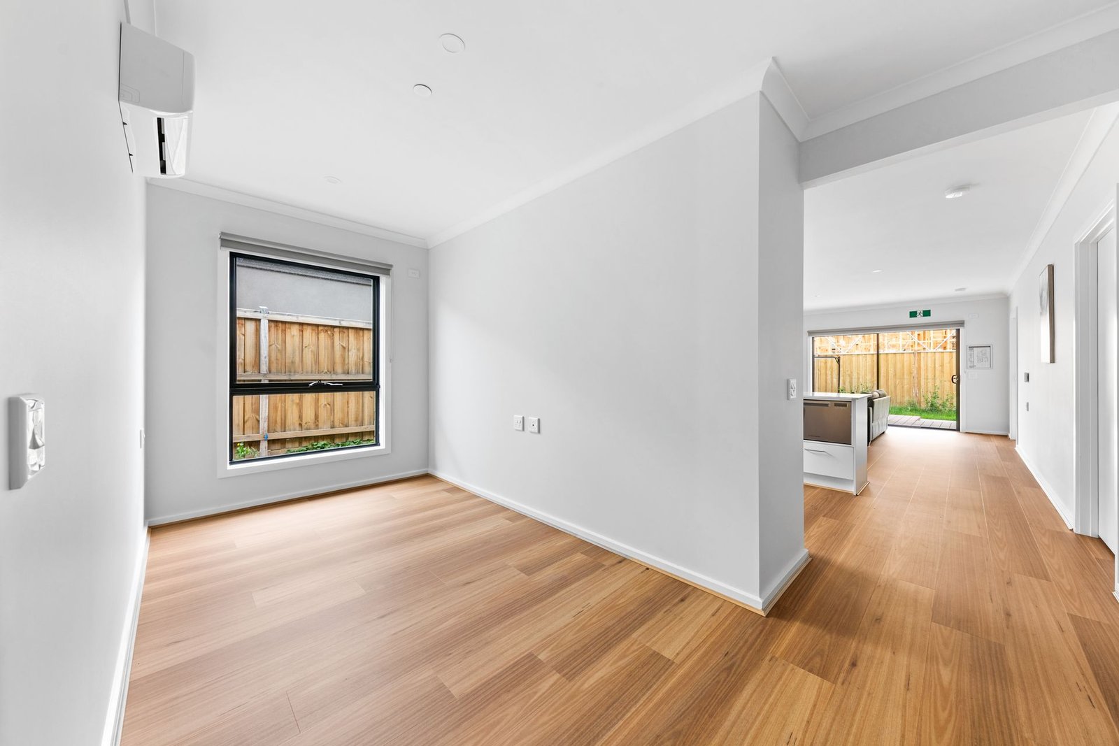 15 Light Street, photograph 10.
