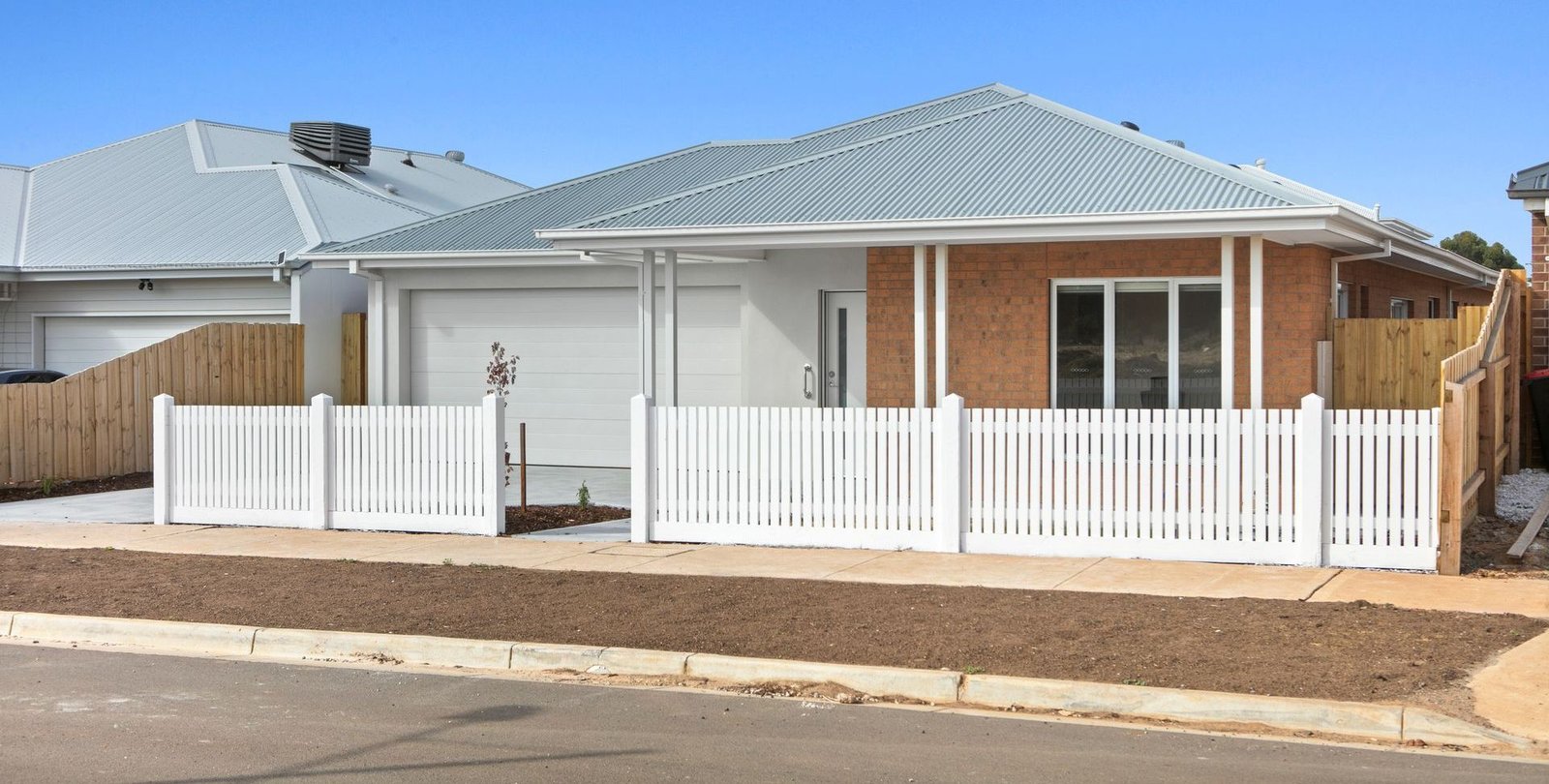 16 Bundalong Drive, photograph 1.