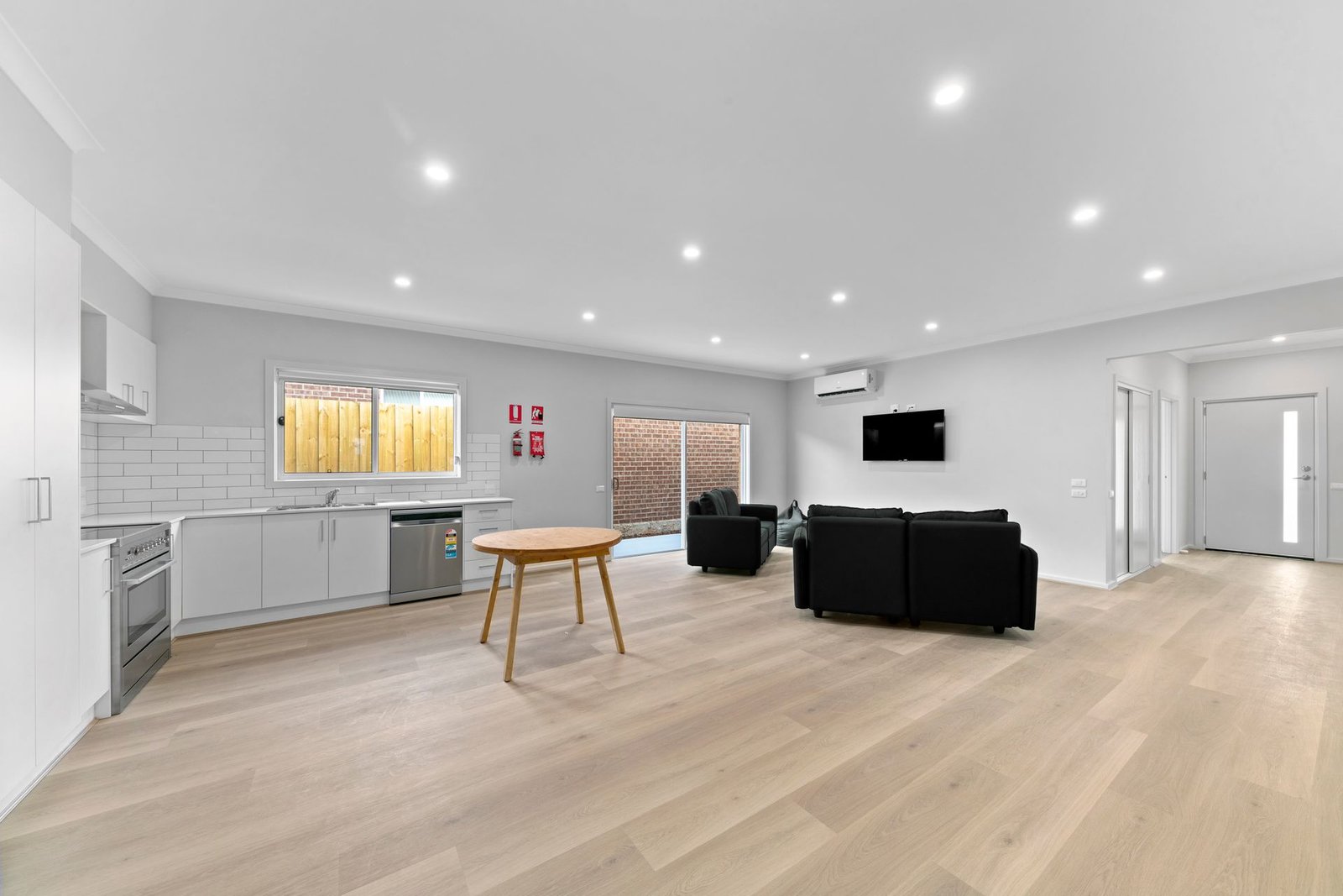 16 Bundalong Drive, photograph 4.