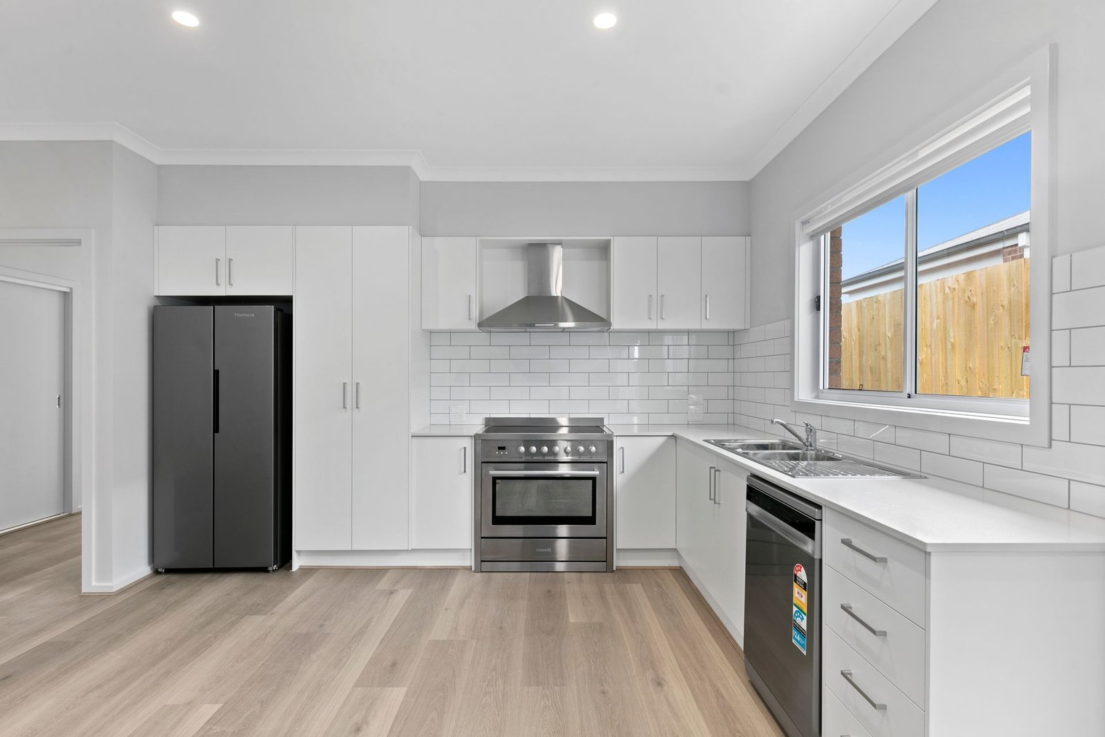 16 Bundalong Drive, photograph 5.