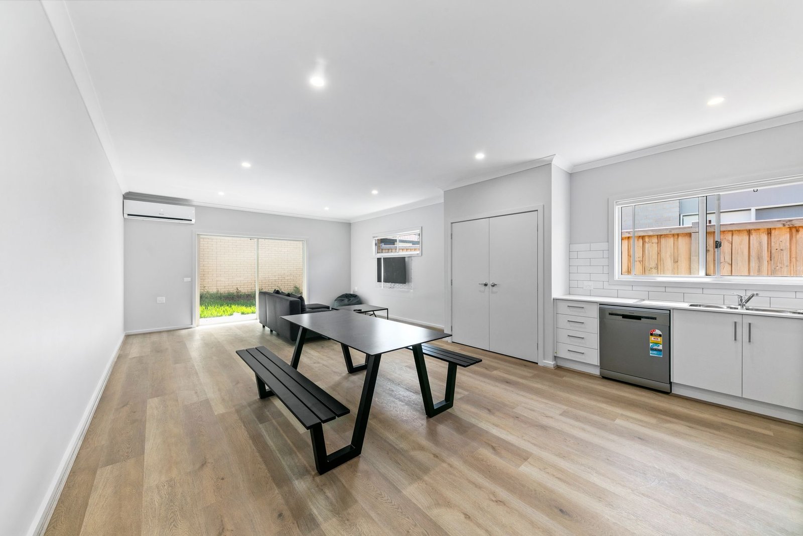 16 Garganey Road, photograph 10.