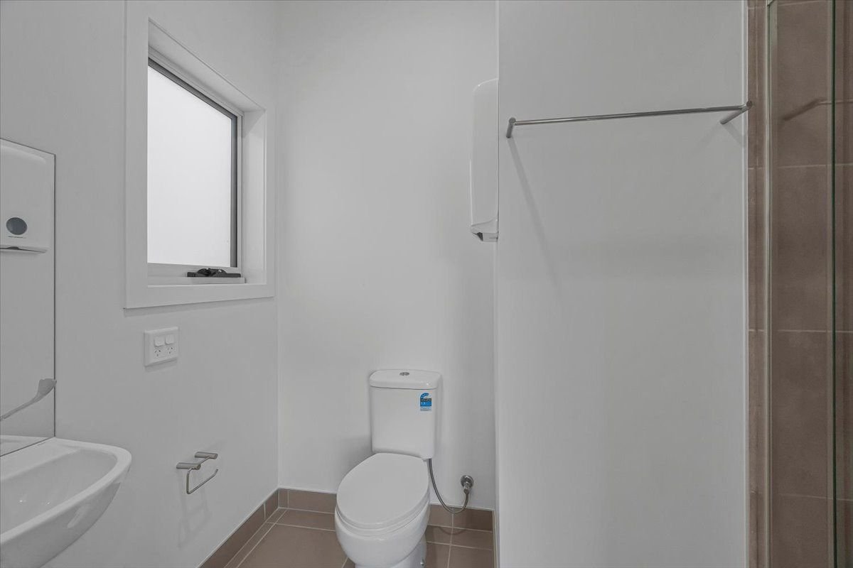 16 Rochford Way, photograph 7.