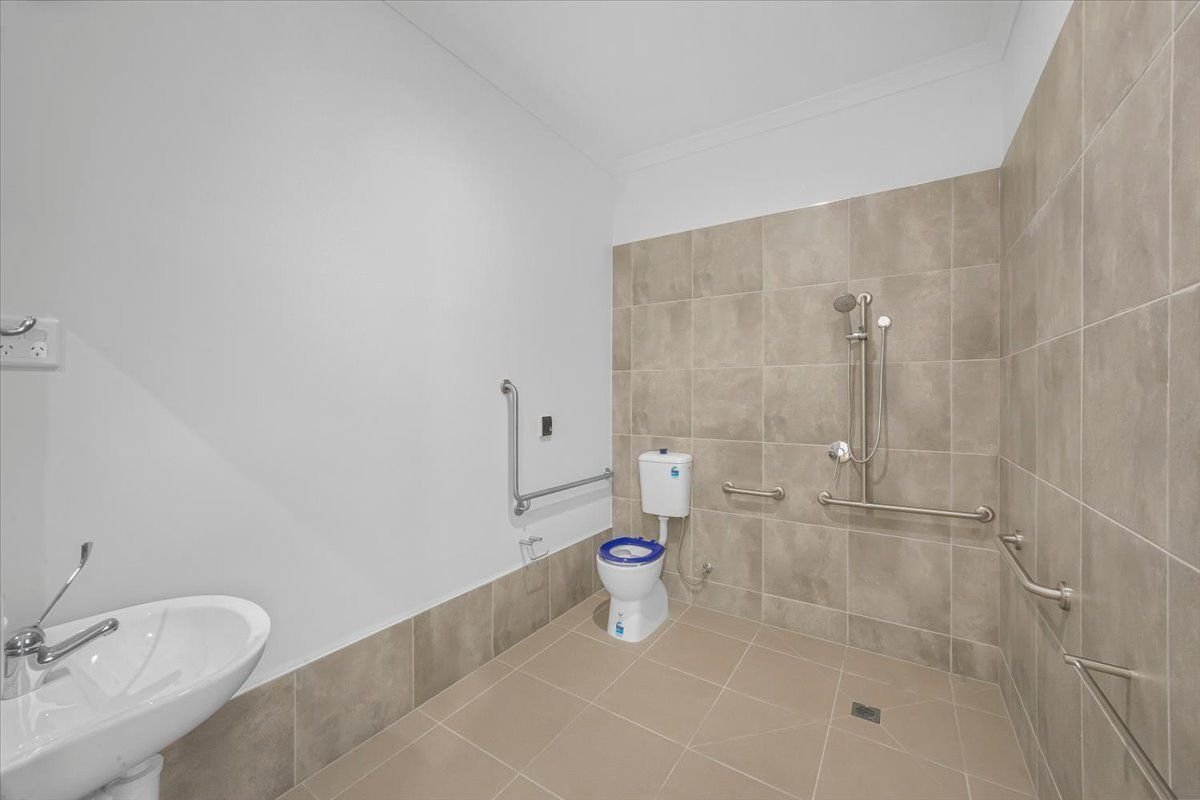 16 Rochford Way, photograph 9.