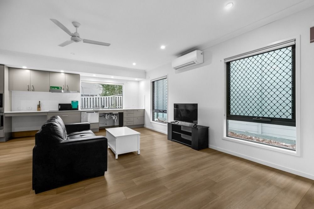 17 Zanes Place, photograph 3.