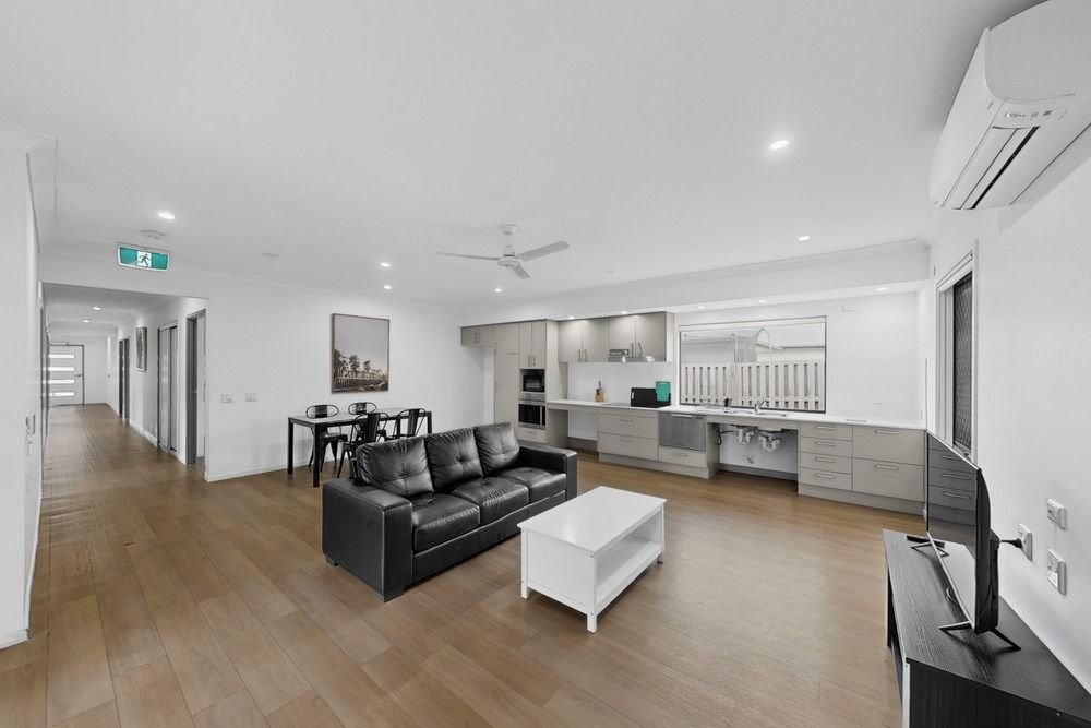 17 Zanes Place, photograph 5.