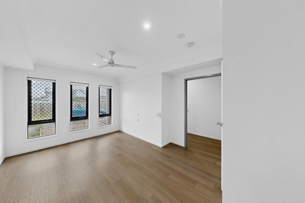 17 Zanes Place, photograph 10.