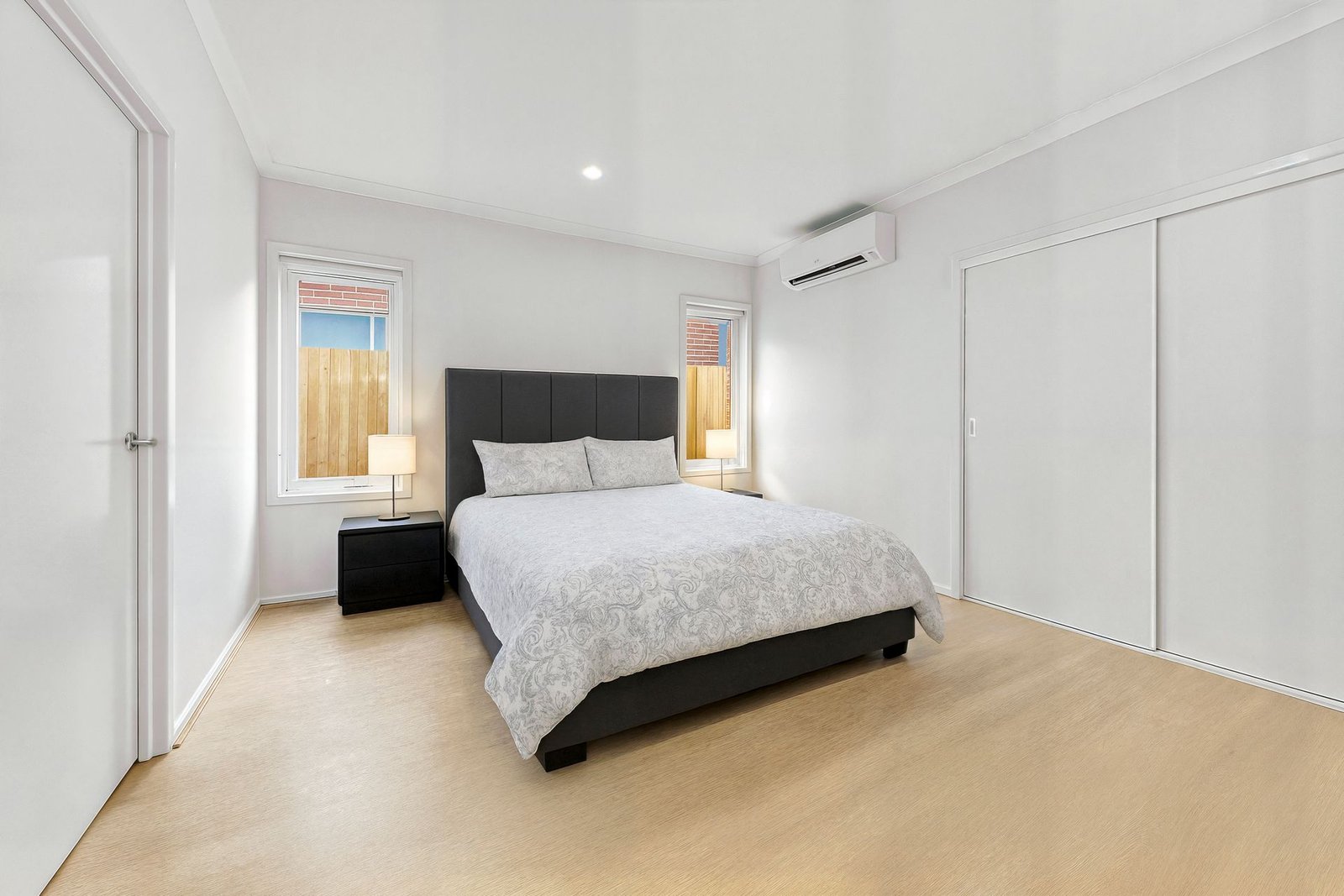 18 Xavier Road, photograph 3.