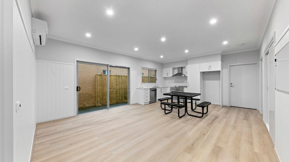 19 Balmore Street, photograph 4.