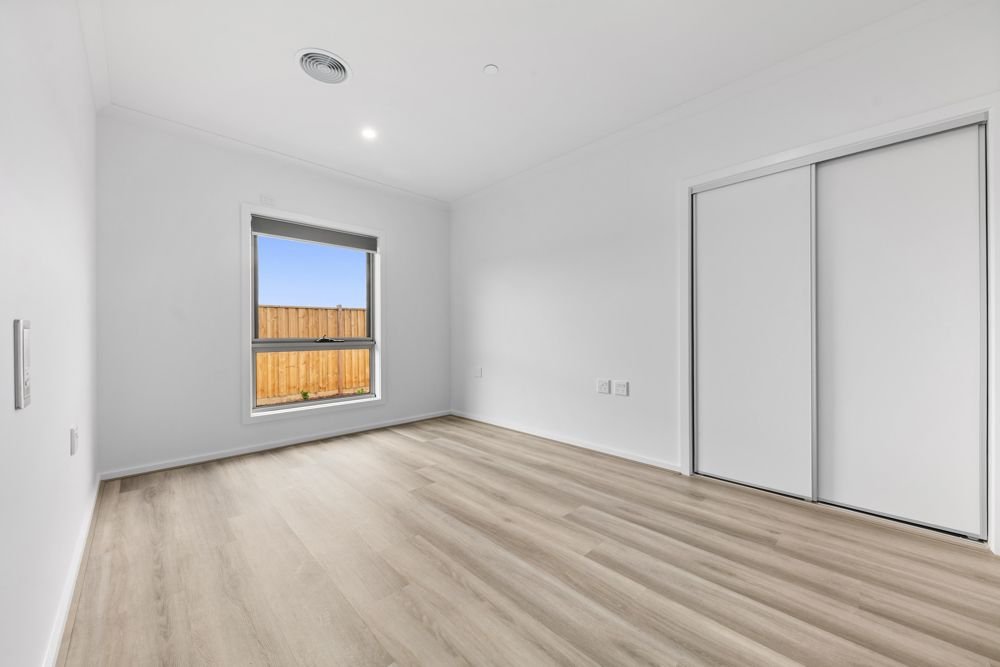 20 Munro Drive, photograph 5.