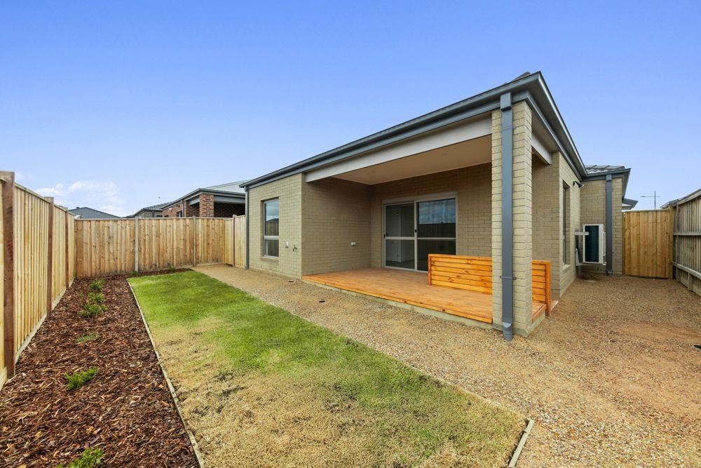 20 Munro Drive, photograph 10.