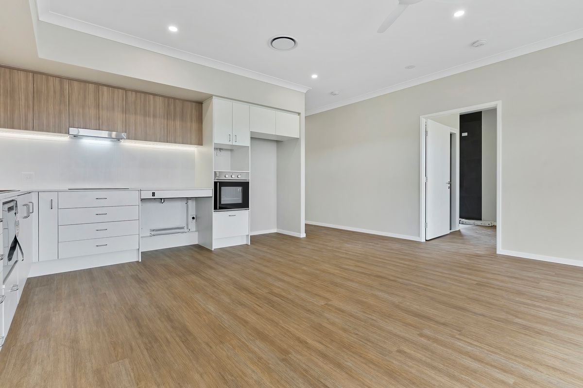 22 Blackwood Circuit, photograph 4.