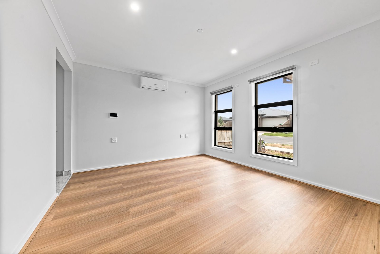 24 Flockhart Street, photograph 2.