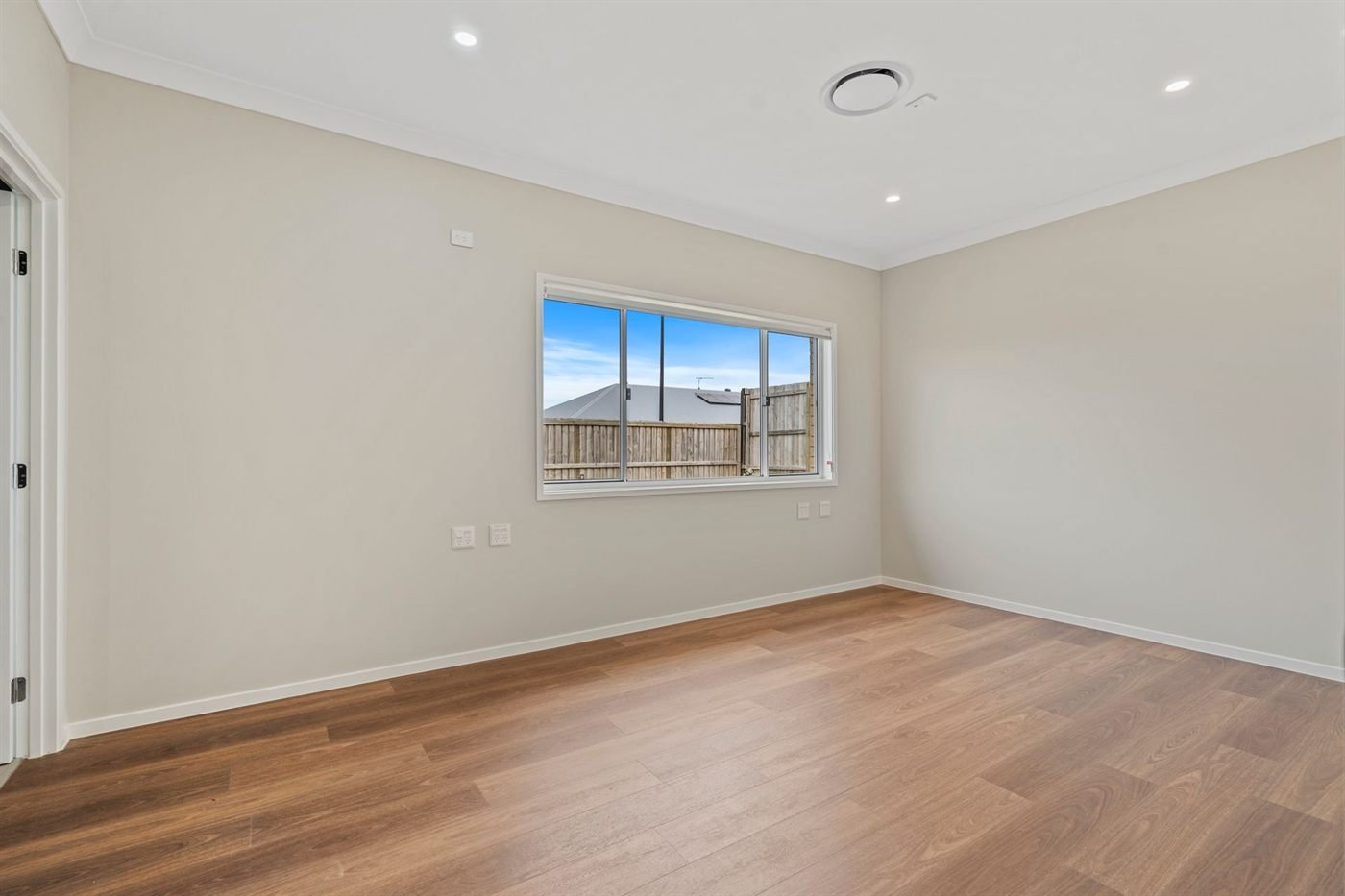 24 Livistona Street, photograph 4.