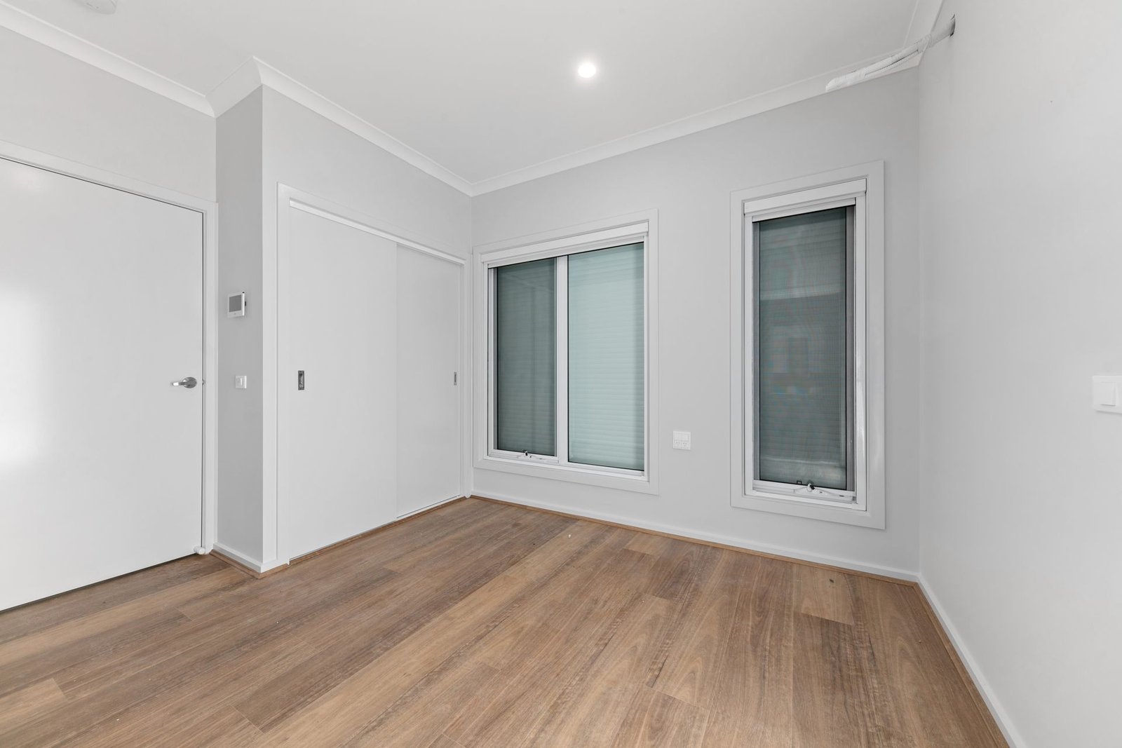 25 Balmore Street, photograph 6.