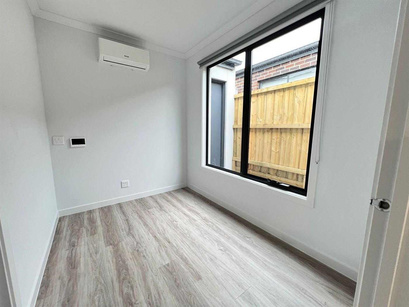 25 Kinross Street, photograph 7.