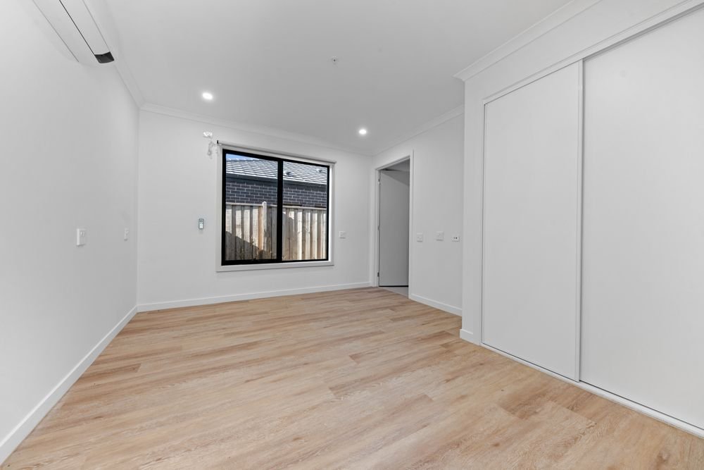 25 Paradise Circuit, photograph 7.
