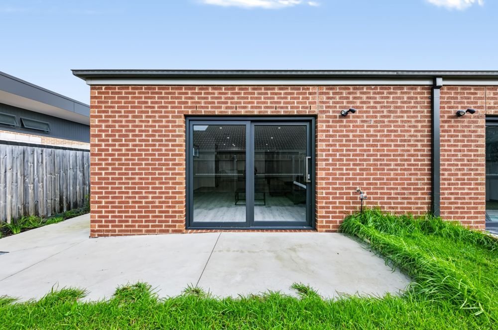 25 Power Road, photograph 15.