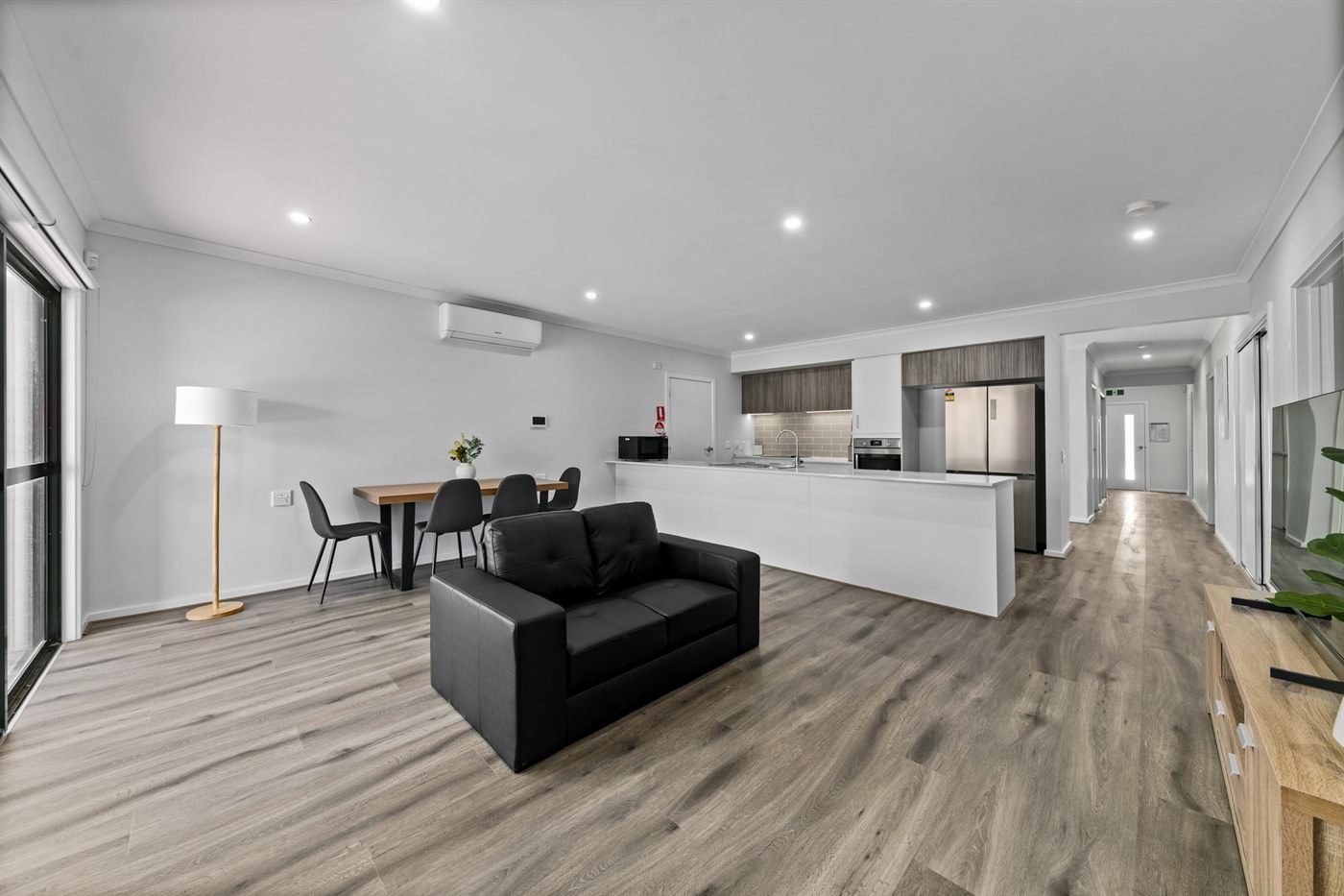 3 Blakewater Crescent, photograph 1.