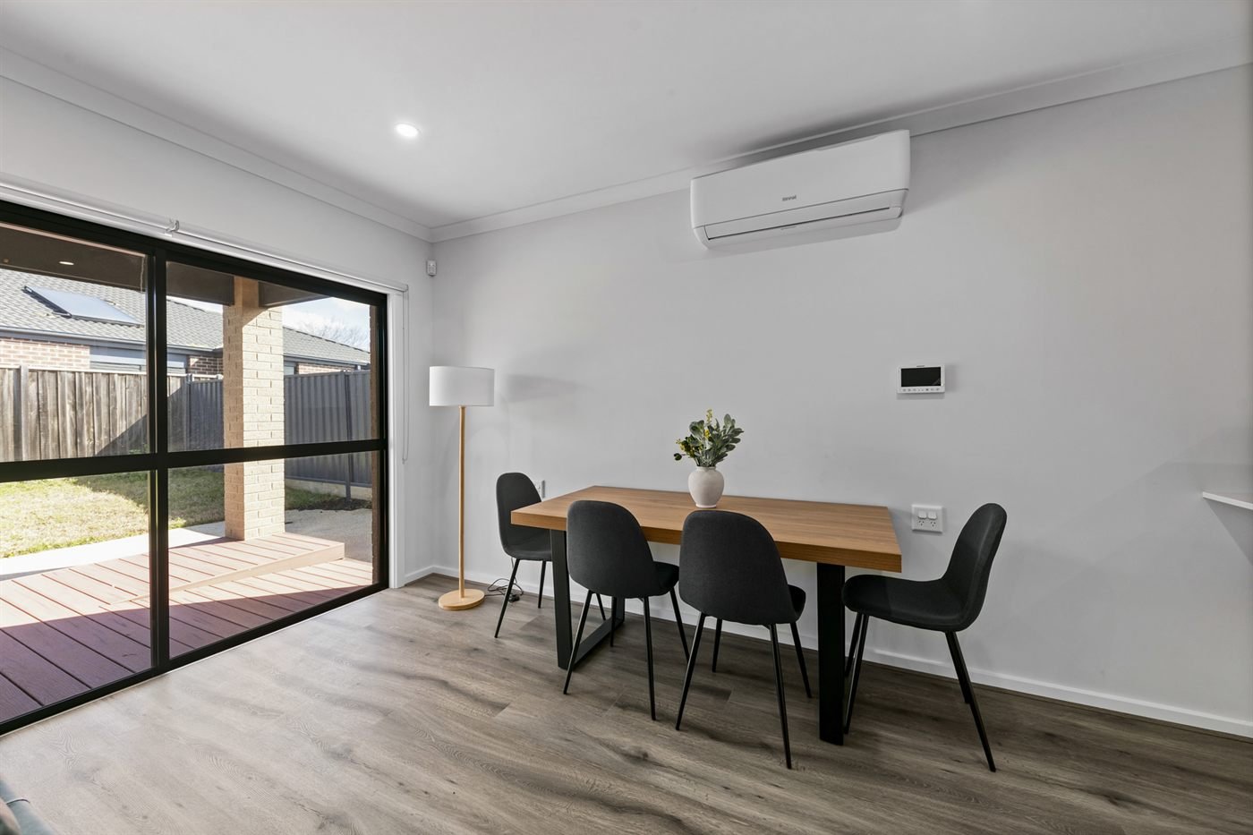 3 Blakewater Crescent, photograph 4.