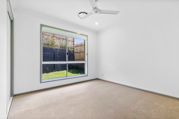 3 Paperberry Street, photograph 4.