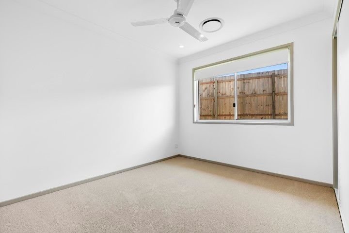3 Paperberry Street, photograph 5.