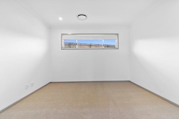 3 Paperberry Street, photograph 6.