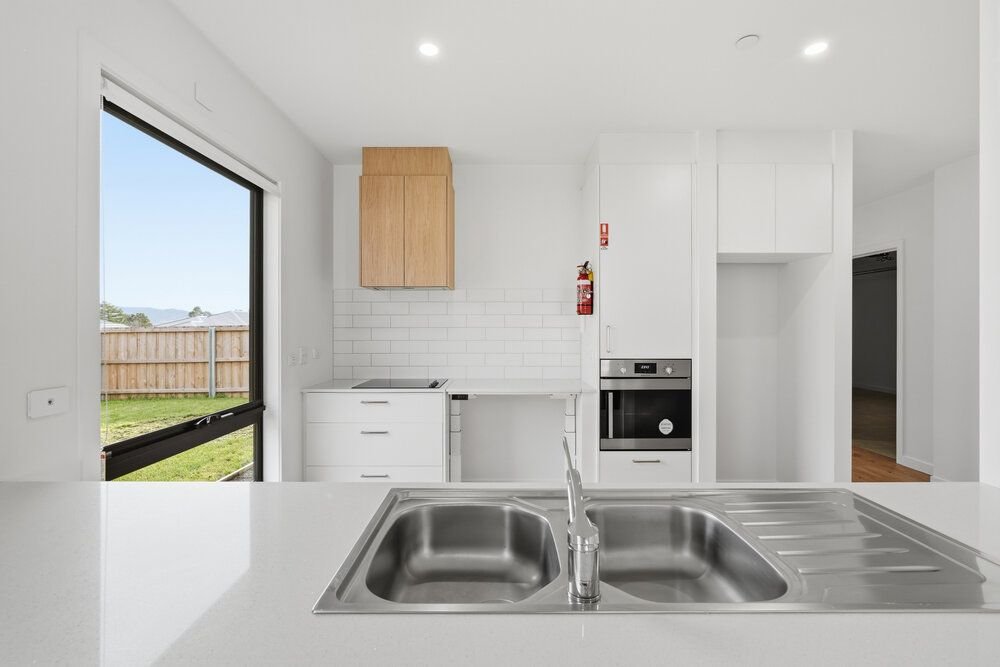 30 Bluetongue Drive, photograph 4.